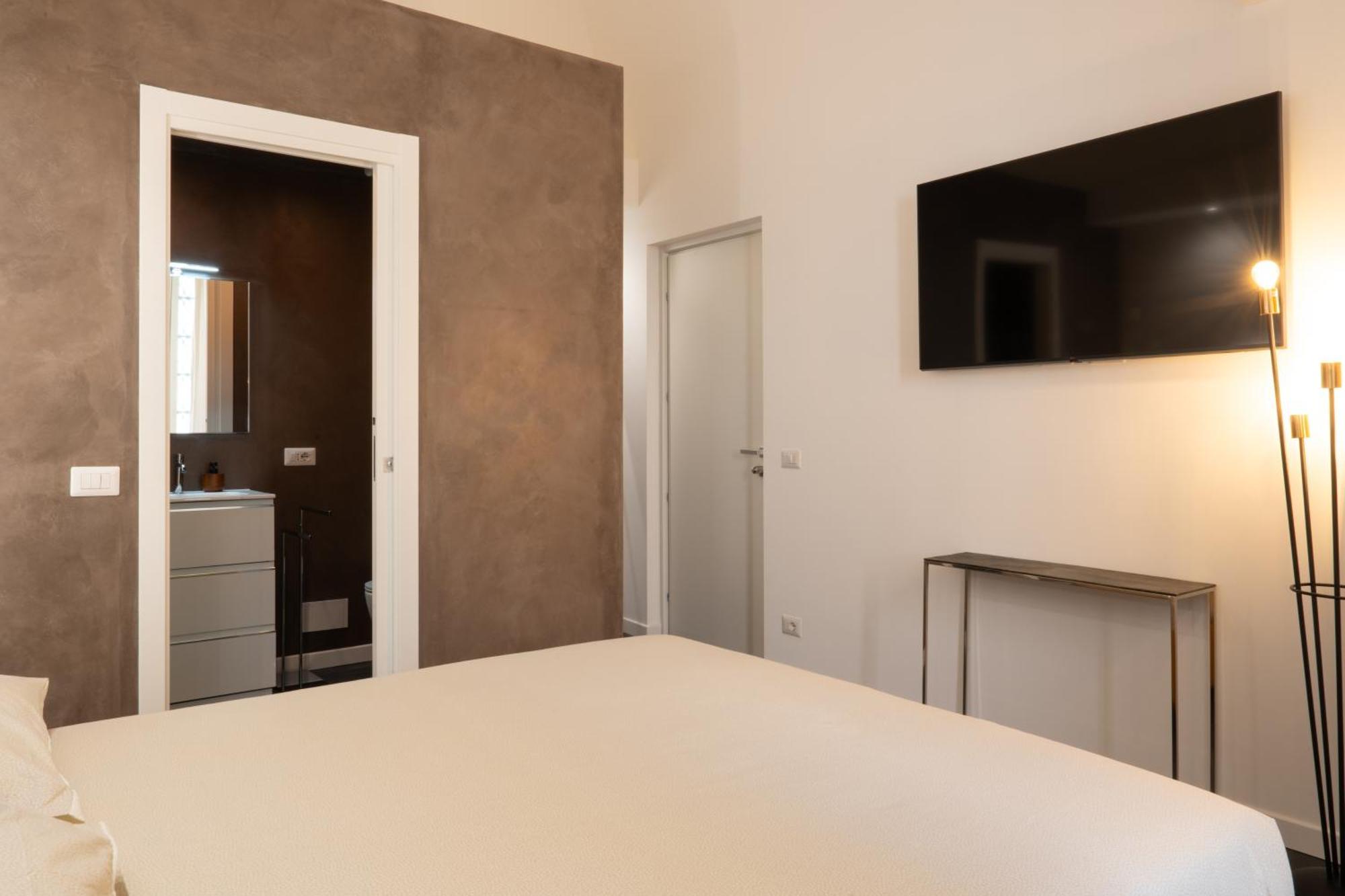 Embassy Suites Roma Esterno foto