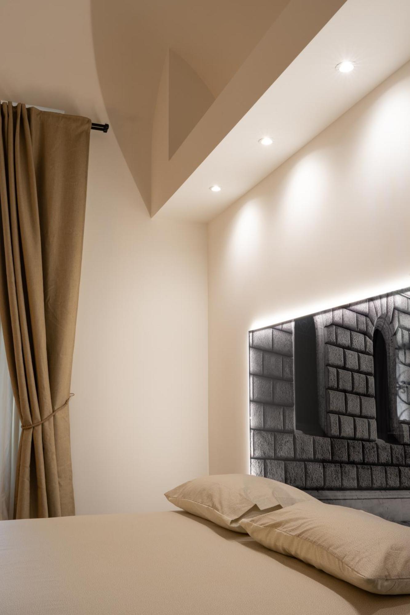 Embassy Suites Roma Esterno foto