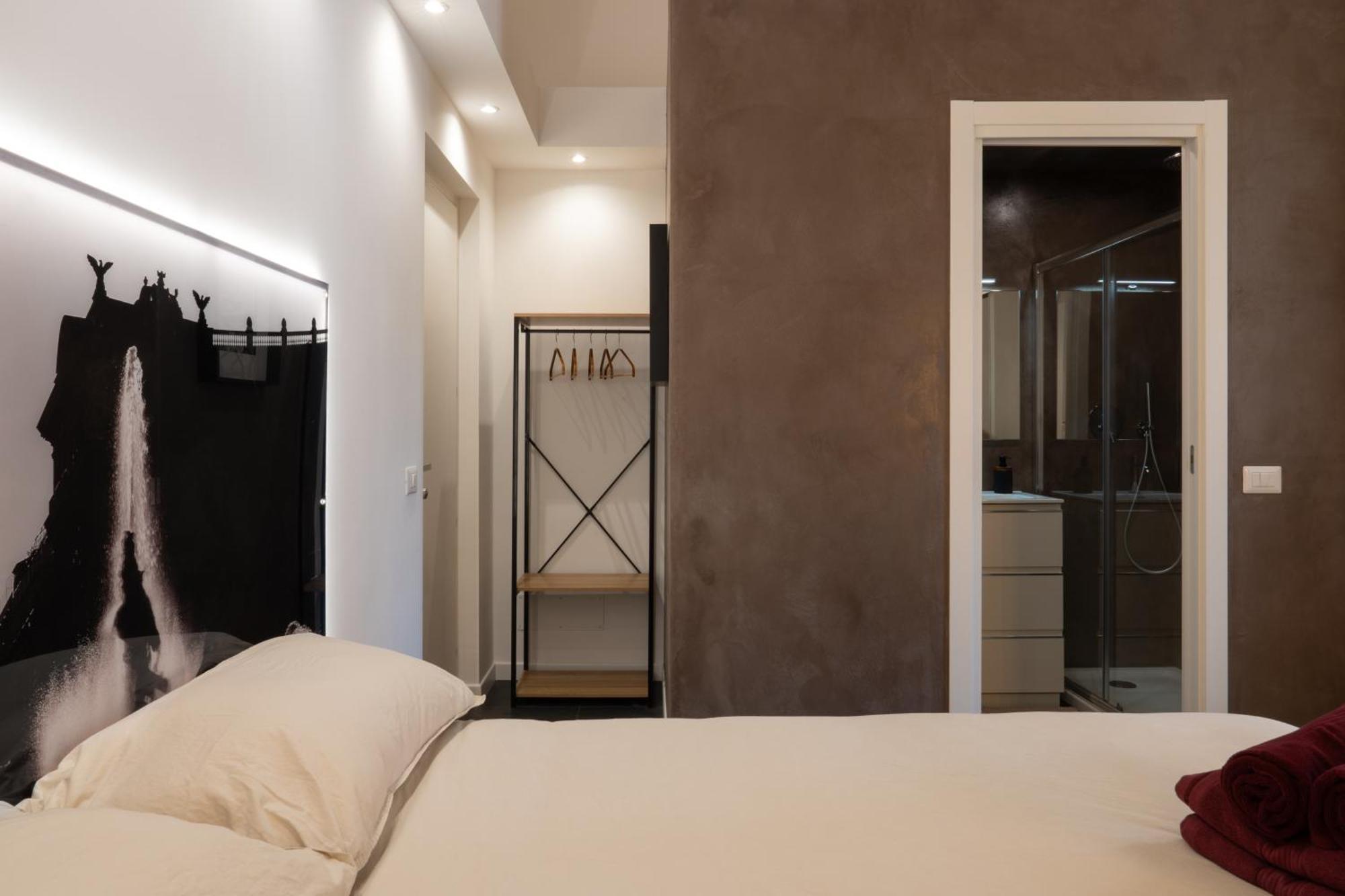 Embassy Suites Roma Esterno foto