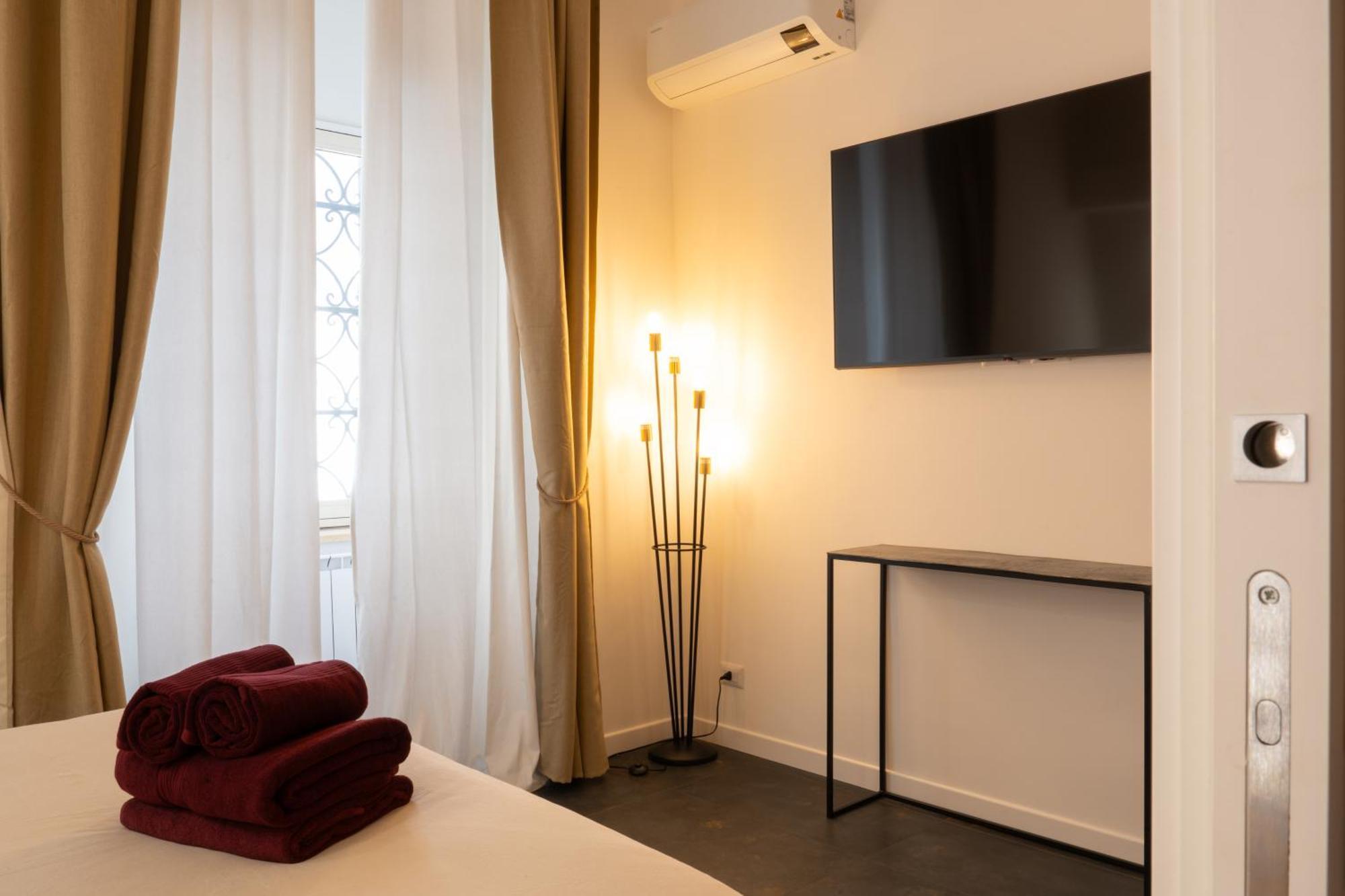 Embassy Suites Roma Esterno foto