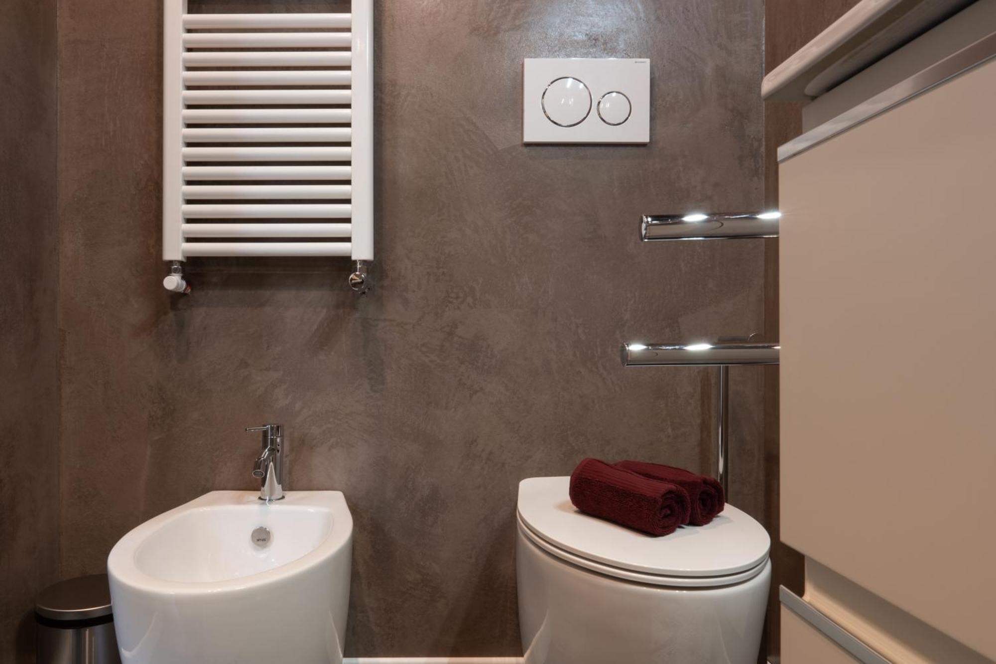 Embassy Suites Roma Esterno foto